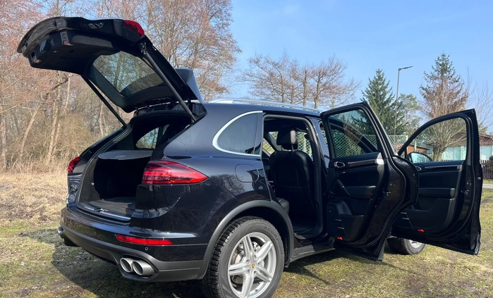 Porsche Cayenne cena 160000 przebieg: 190000, rok produkcji 2016 z Grudziądz małe 781